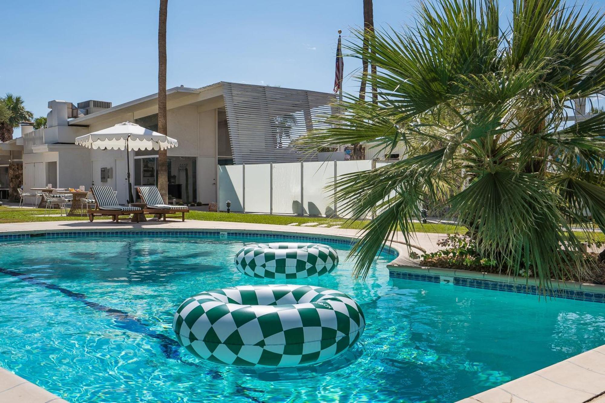 Monkey Tree Hotel By Avantstay Stylish Hotel In Palm Springs W Pool Εξωτερικό φωτογραφία